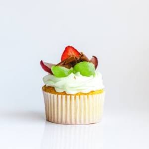cupcake with strawberries