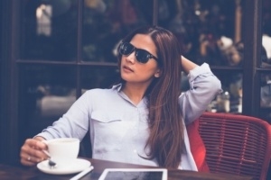 girl having coffee