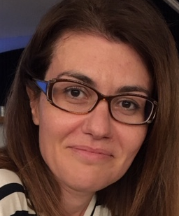 mihaela-romanian-copywriting-bucharest-copywriter-collective